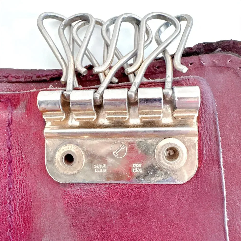 VINTAGE GUCCI BURGUNDY LIZARD EMBOSSED LEATHER KEY CASE